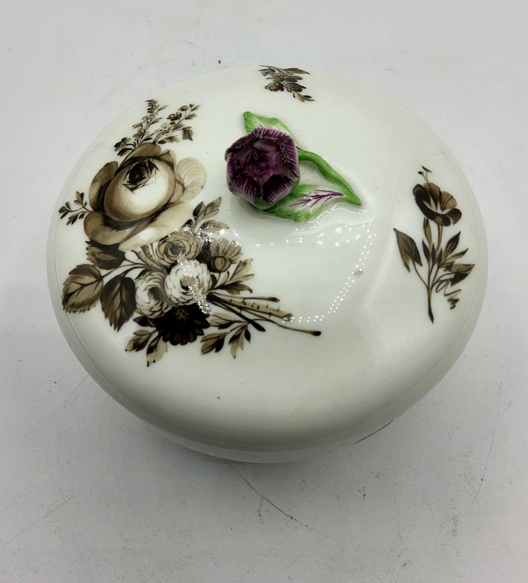 Meissen Marcolini Sugar Bow,l Painted In Black With Roses Bouquet